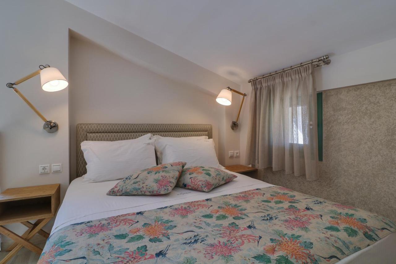 Alegria Suites Nikiti  Exterior photo